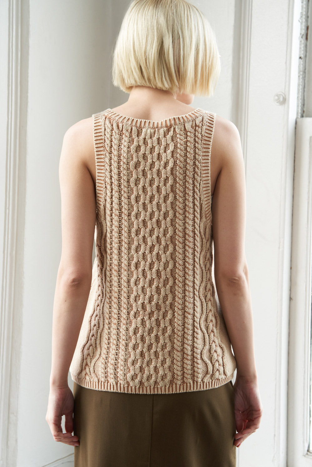 NUNCA ESQUEÇA A REGATA DE TRICÔ