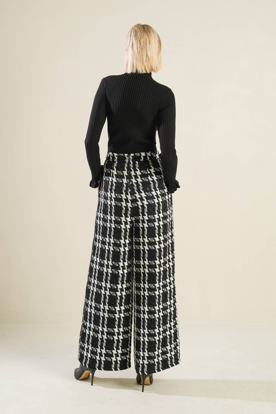 BLUSA DE MOLETOM "ME BEIJE DE MANHÃ"