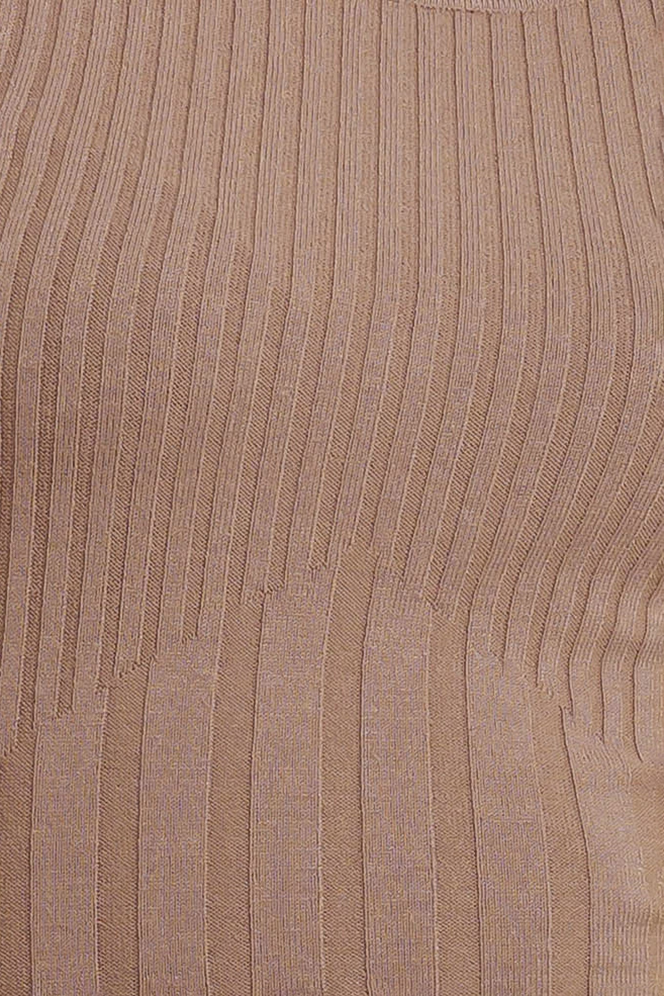 VESTIDO MIDI DE PRENDA ESTRUCTURADO Y ELEGANTE