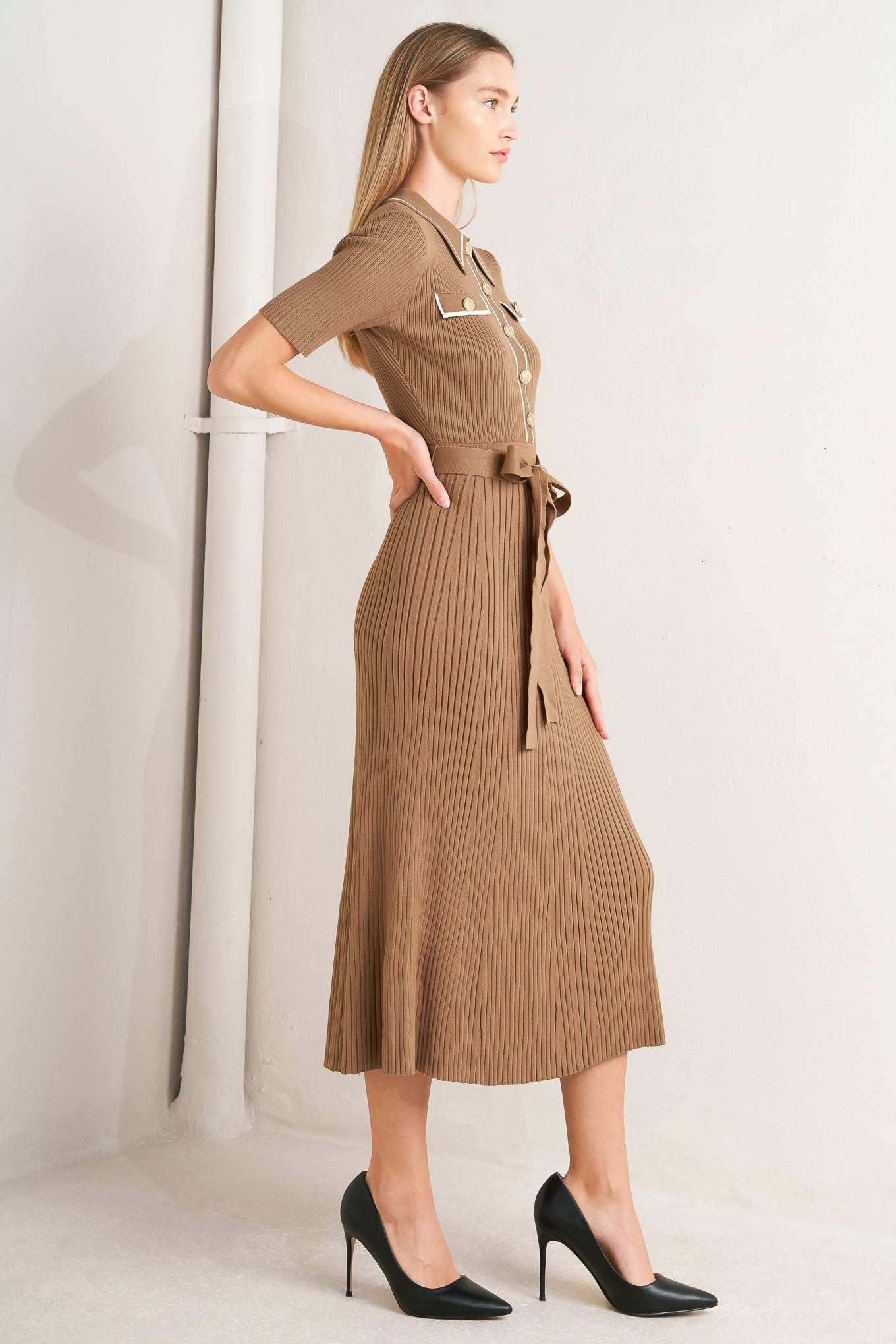 VESTIDO MIDI DE PUNTO DE SUÉTER DE ESTILO PARISINO