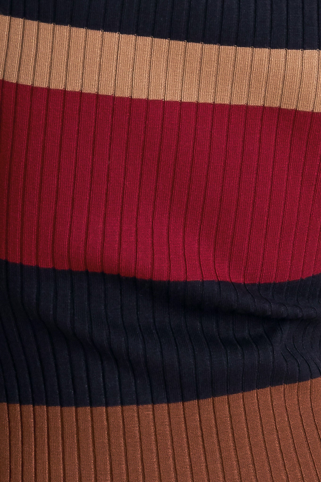 VESTIDO MIDI DE TRICÔ COM BLOCOS DE CORES PARA O RITMO DE OUTONO