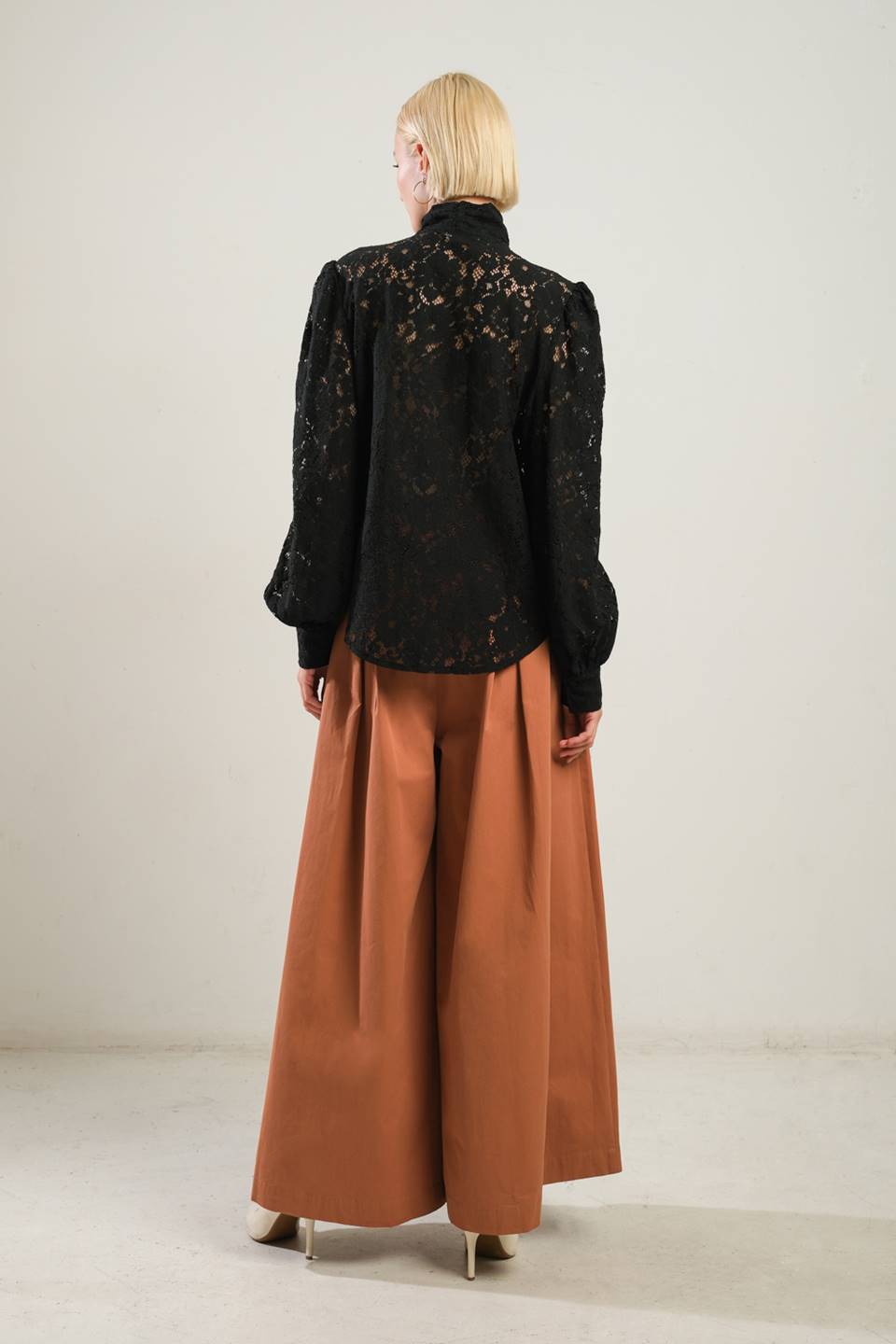 TOP DE ENCAJE TEJIDO PRINCESA PATRIÓTICA