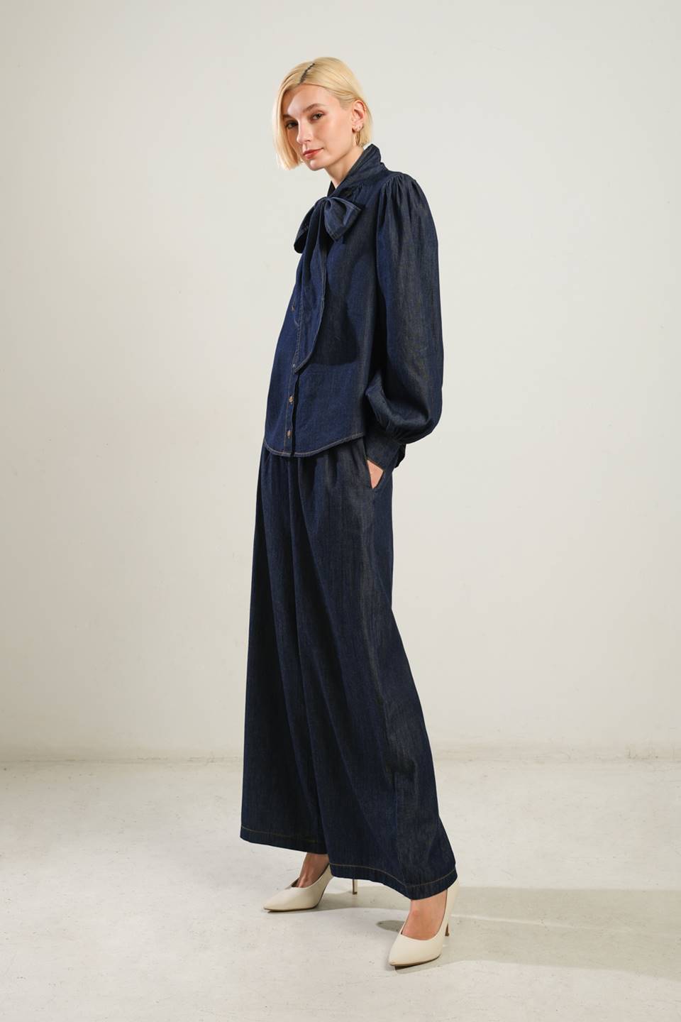 Ali na minha mente, blusa de chambray