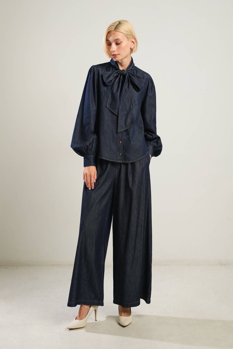 Ali na minha mente, blusa de chambray