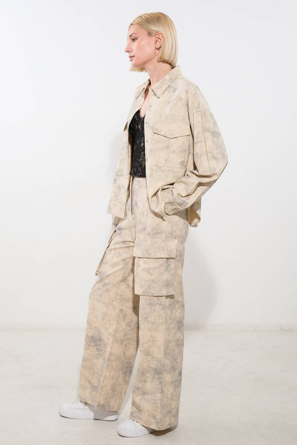 BLUSA DE TECIDO EM DESTAQUE