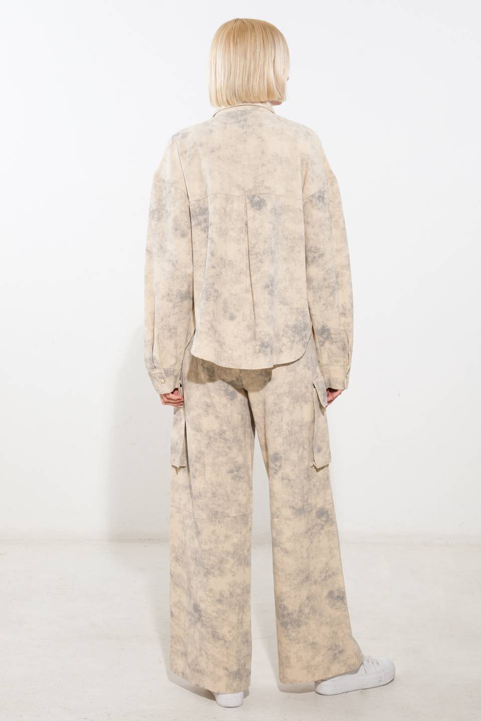 BLUSA DE TECIDO EM DESTAQUE