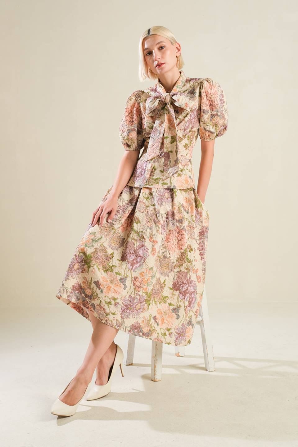 SLEEK SIMPLICITY WOVEN TOP - MaraFormigone