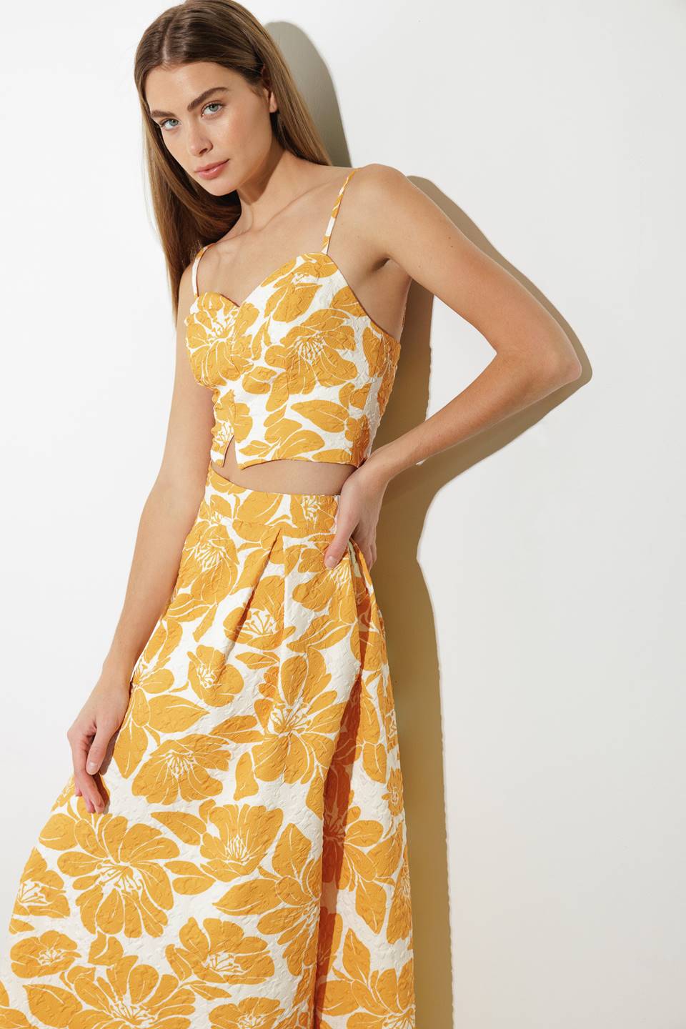 TOP CORTO TEJIDO DE OPTIMISMO LISO