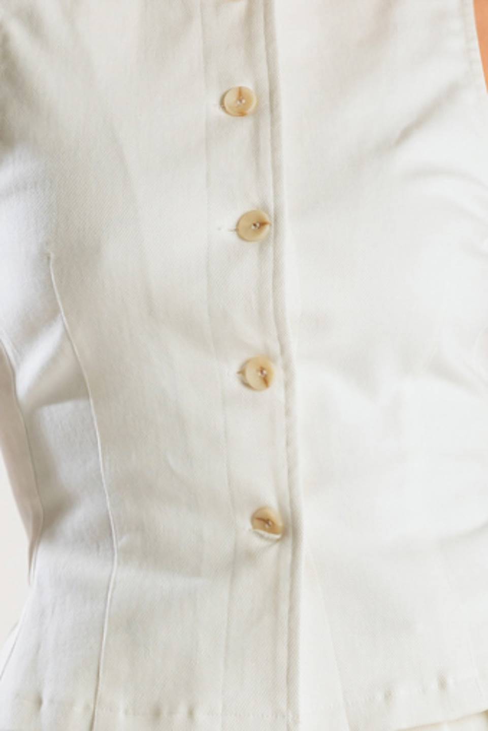 COLETE BRANCO TECIDO COM ESTAMPA DE CARTAS DE AMOR