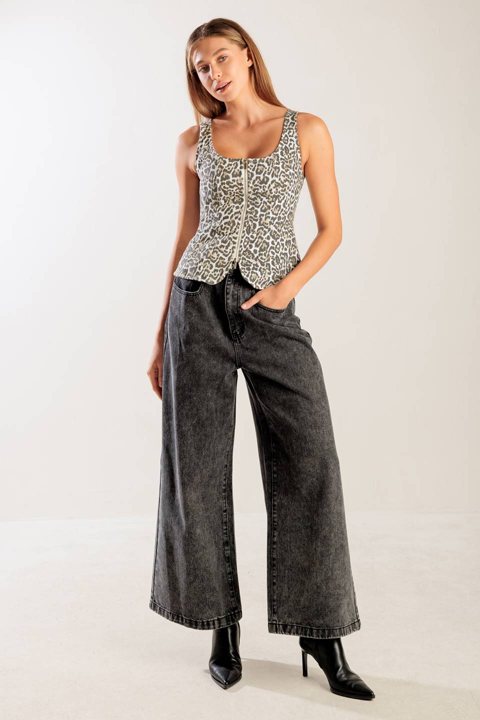 ALGO ESPECIAL CHALECO TEJIDO