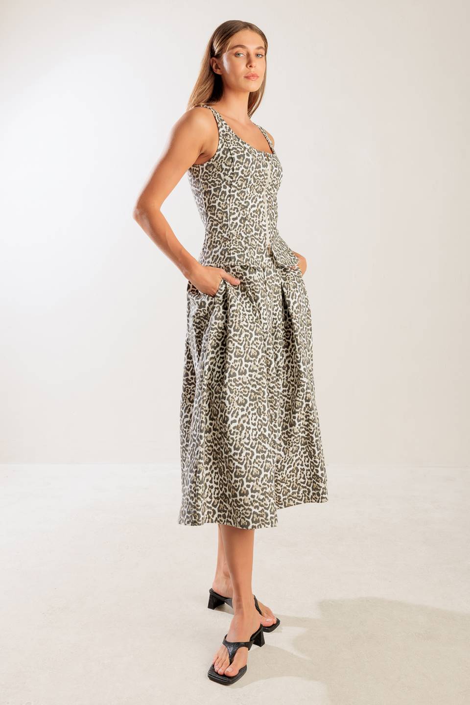 ALGO ESPECIAL CHALECO TEJIDO