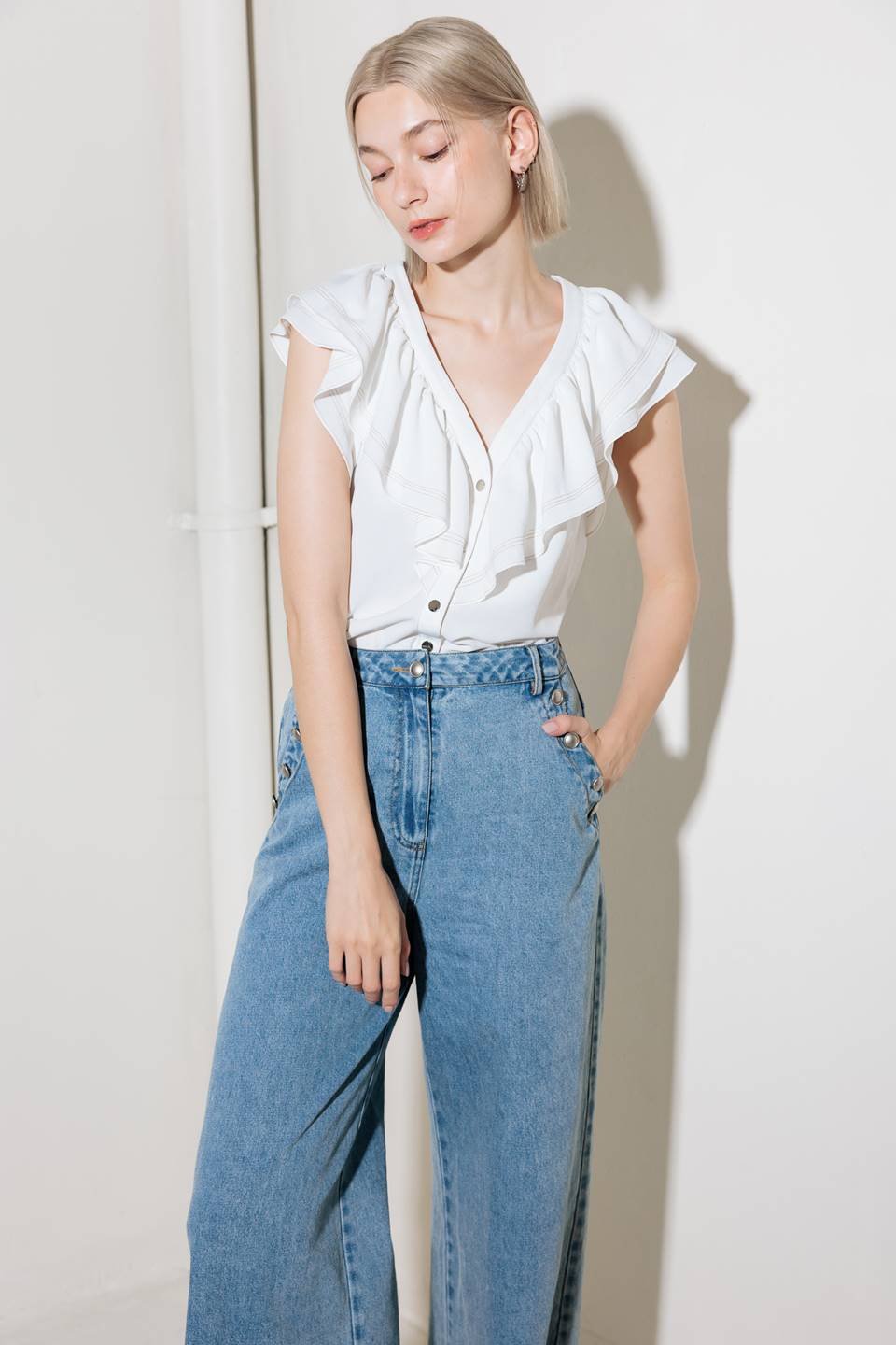 Blusa de tecido plano off-white feita para o romance