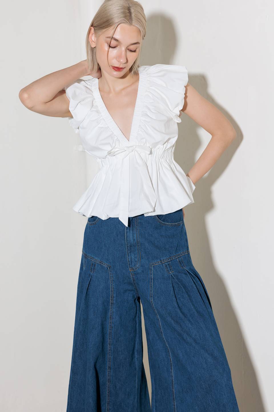 SLOW DOWN IN WHITE WOVEN TOP - MaraFormigone