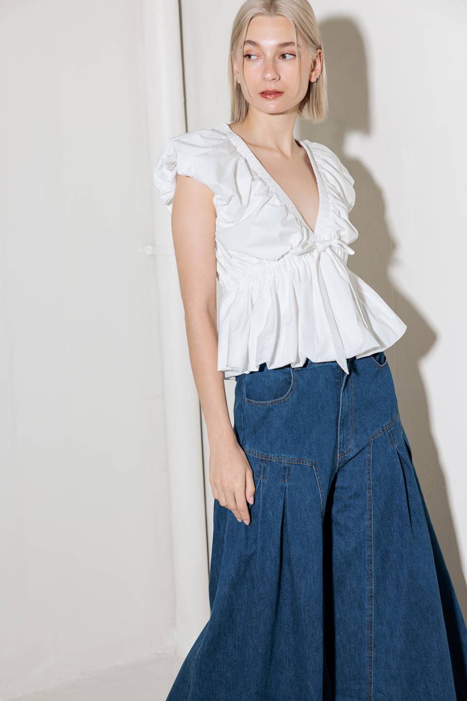 SLOW DOWN IN WHITE WOVEN TOP - MaraFormigone