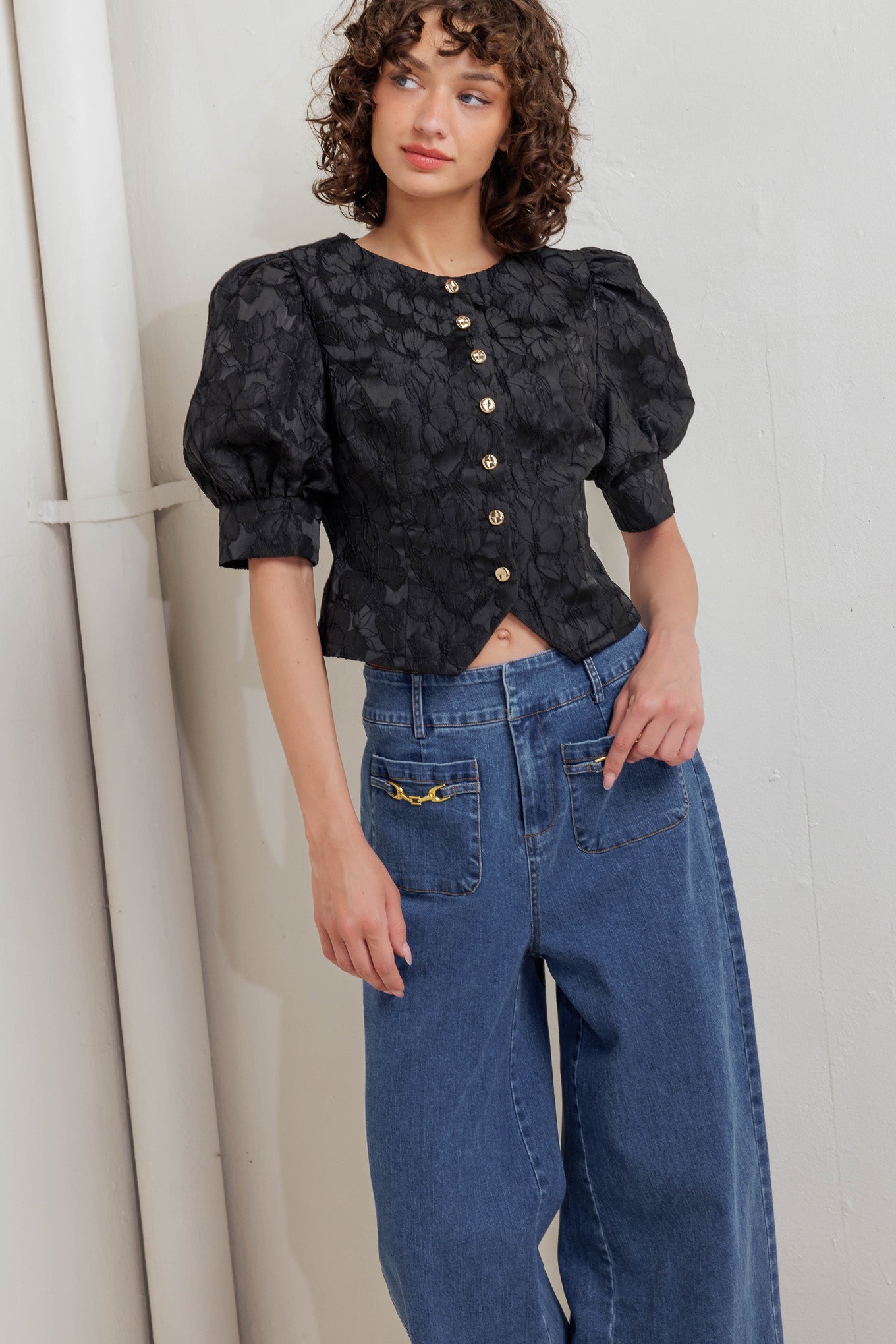 TOP TEJIDO DE ROMANCE DE LUJO Y SILENCIO