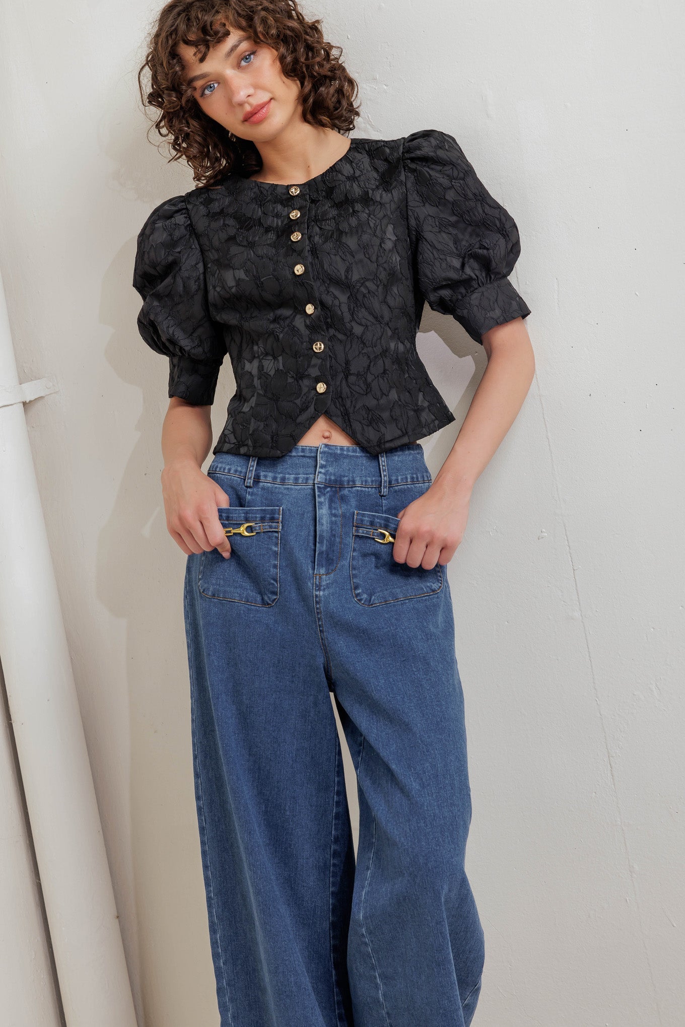 TOP TEJIDO DE ROMANCE DE LUJO Y SILENCIO