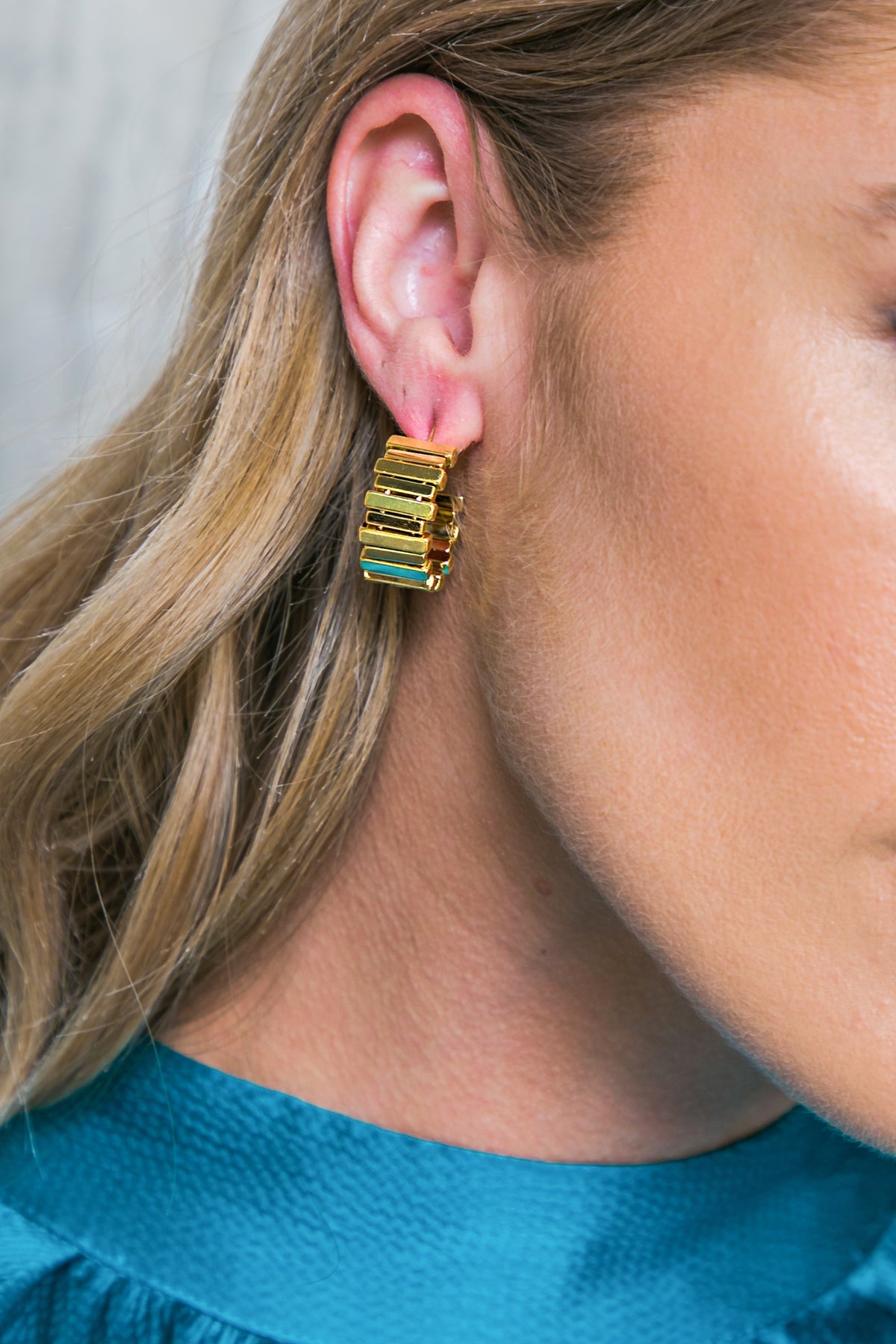 PENDIENTES DE TACHUELA CON ESTRECHOS