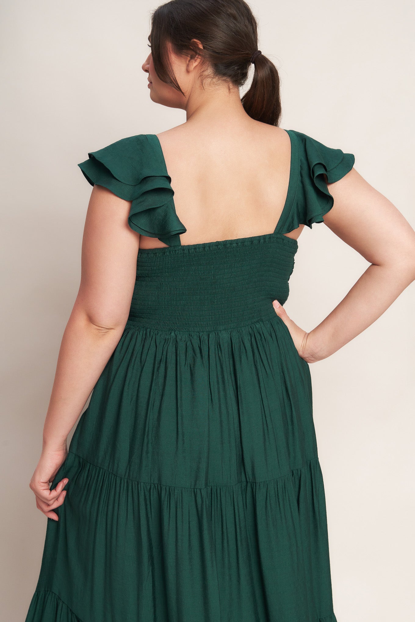 VESTIDO MAXI DE TECIDO VERDE-FLORESTA LEITE DE VERÃO