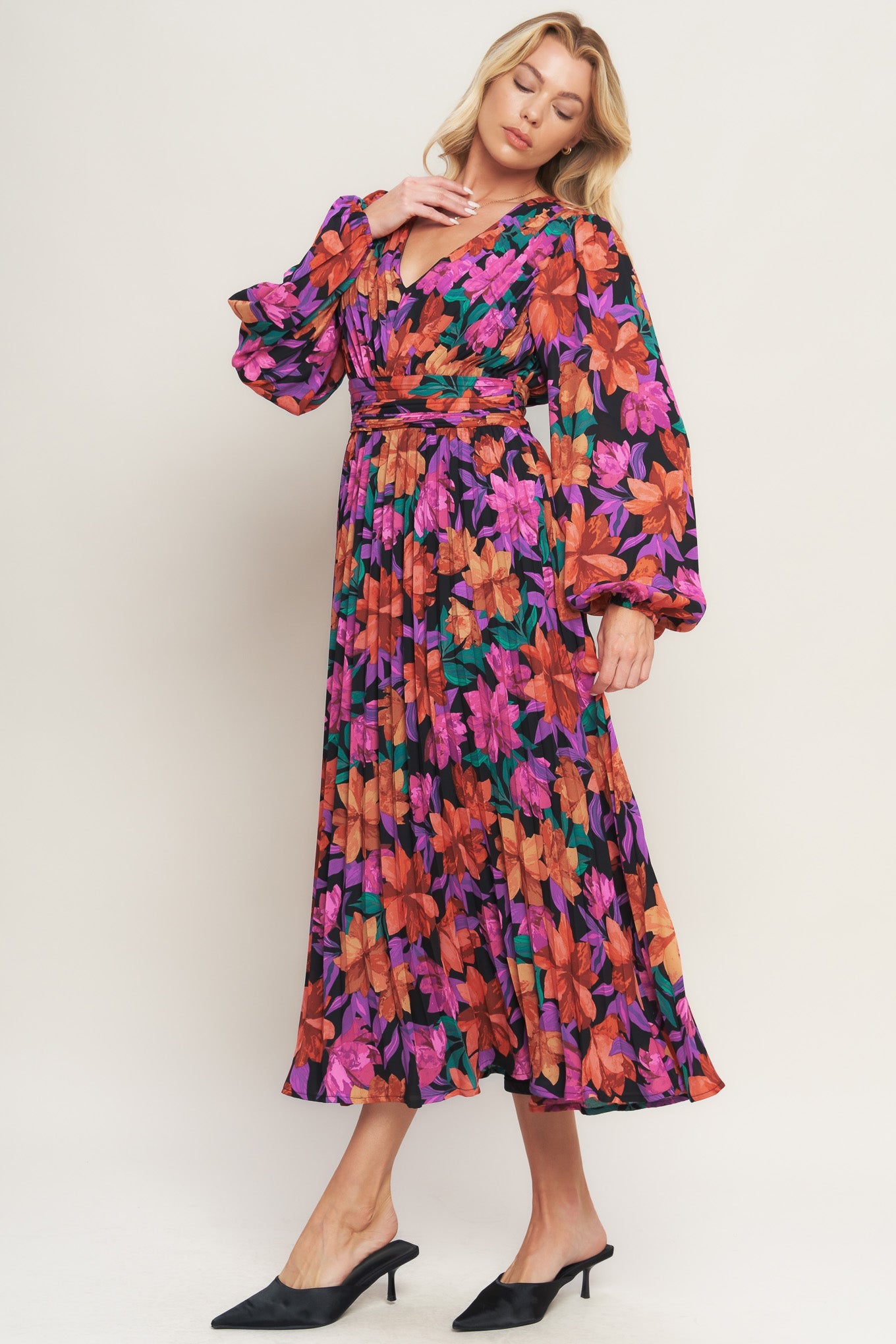 NUESTRO HERMOSO VESTIDO MIDI TEJIDO DE AMOR