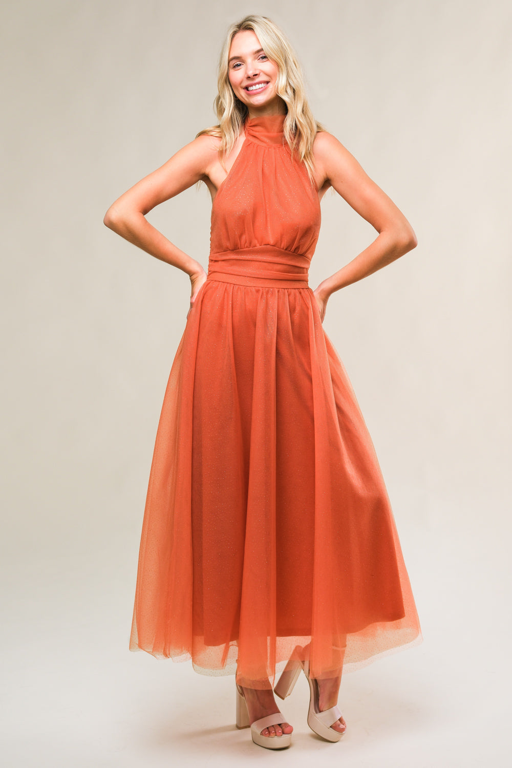 VESTIDO MIDI DE TULE DE VEZ EM QUANDO