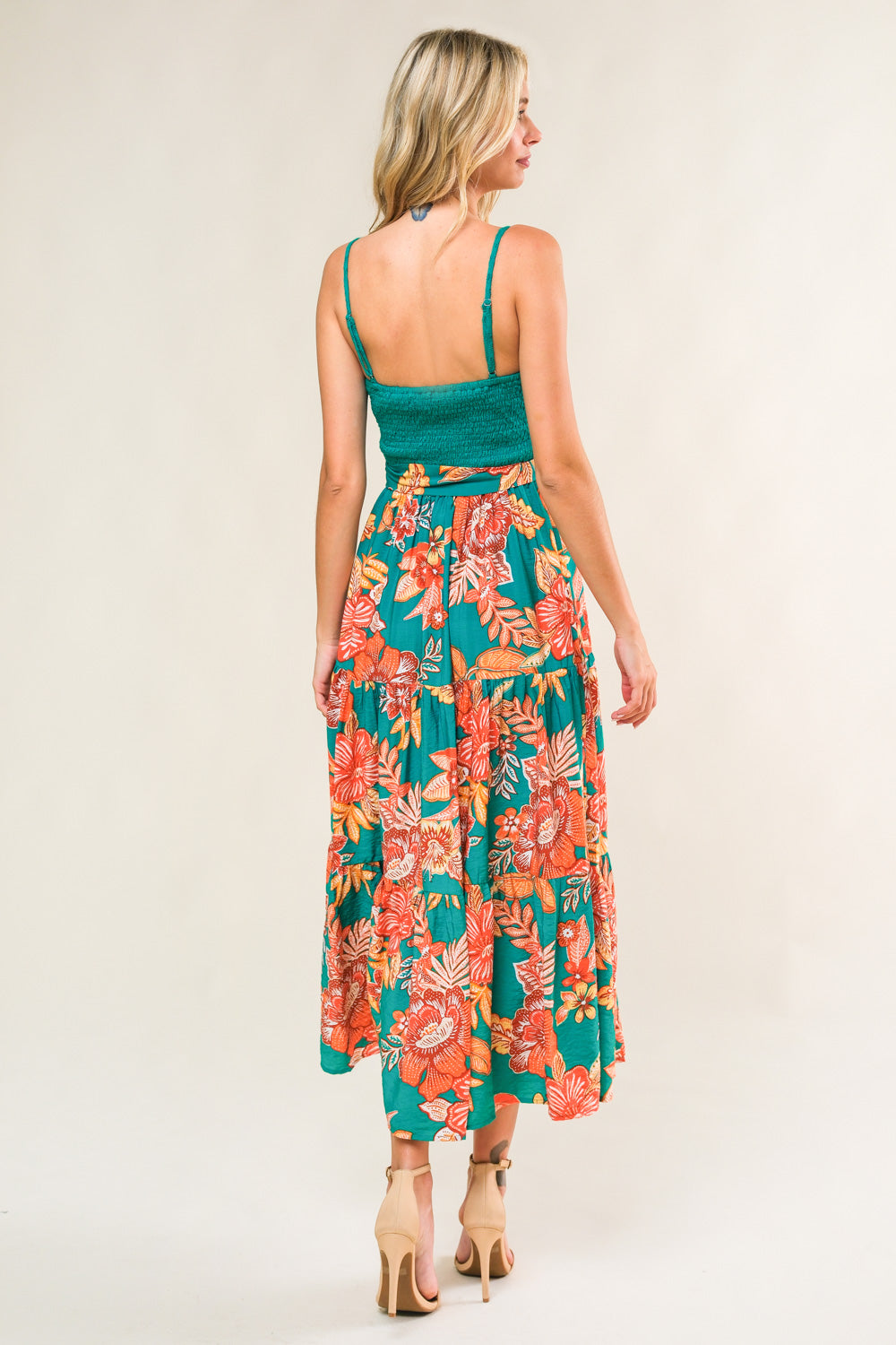 VESTIDO MIDI EVERMORE ELEGANCE TECIDO