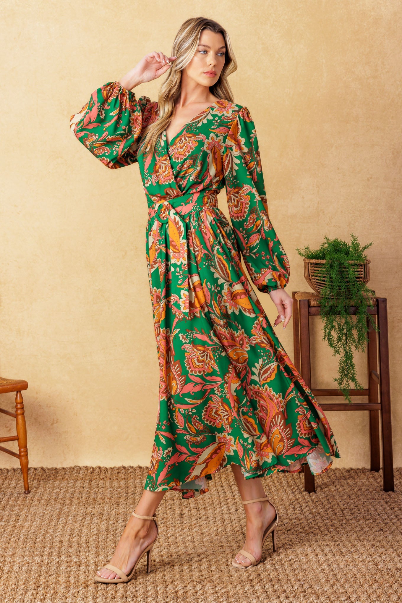 VESTIDO MIDI TEJIDO SUNNYSIDE FLORALS