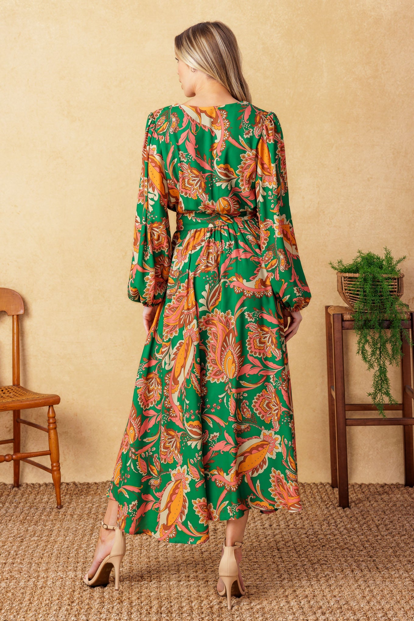 VESTIDO MIDI TEJIDO SUNNYSIDE FLORALS