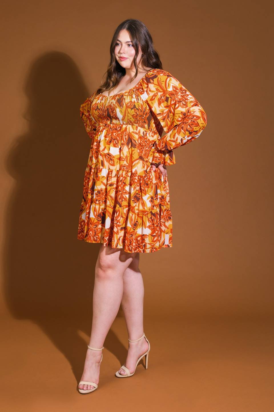 MINIVESTIDO TEJIDO ELEGANTE Y SEGURIDAD