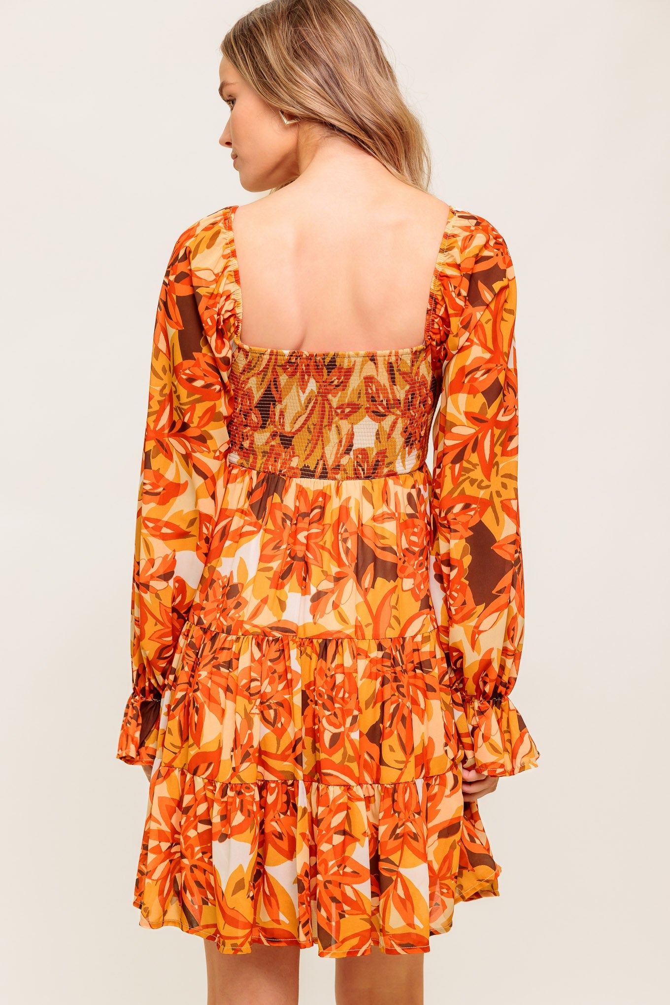 MINIVESTIDO TEJIDO ELEGANTE Y SEGURIDAD