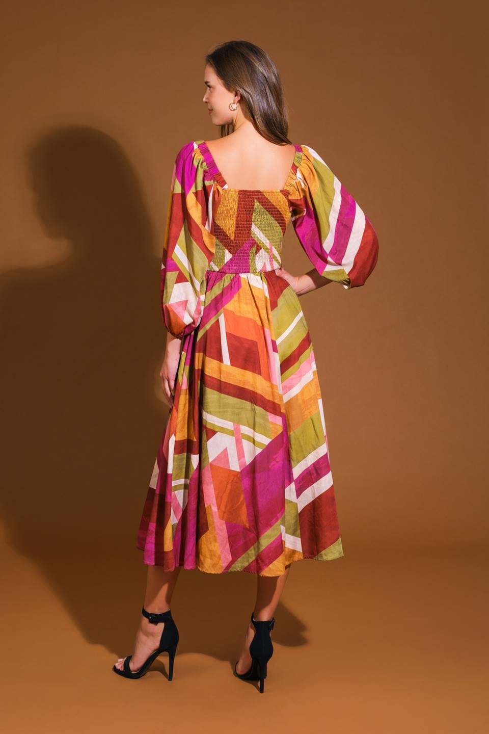 MINIVESTIDO TEJIDO CON ESTAMPADO FLORAL EN CASCADA