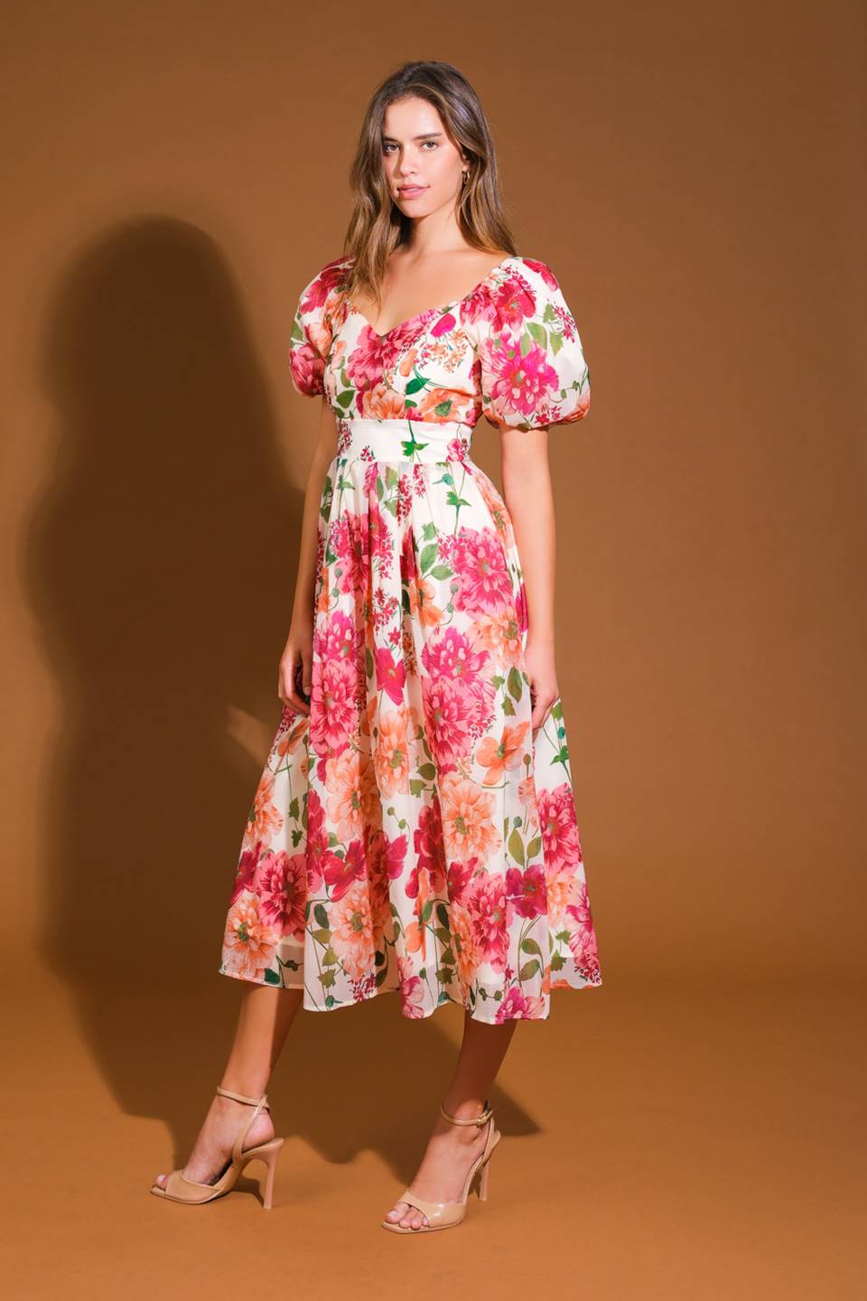 VESTIDO MIDI FLORAL REVERIE TECIDO