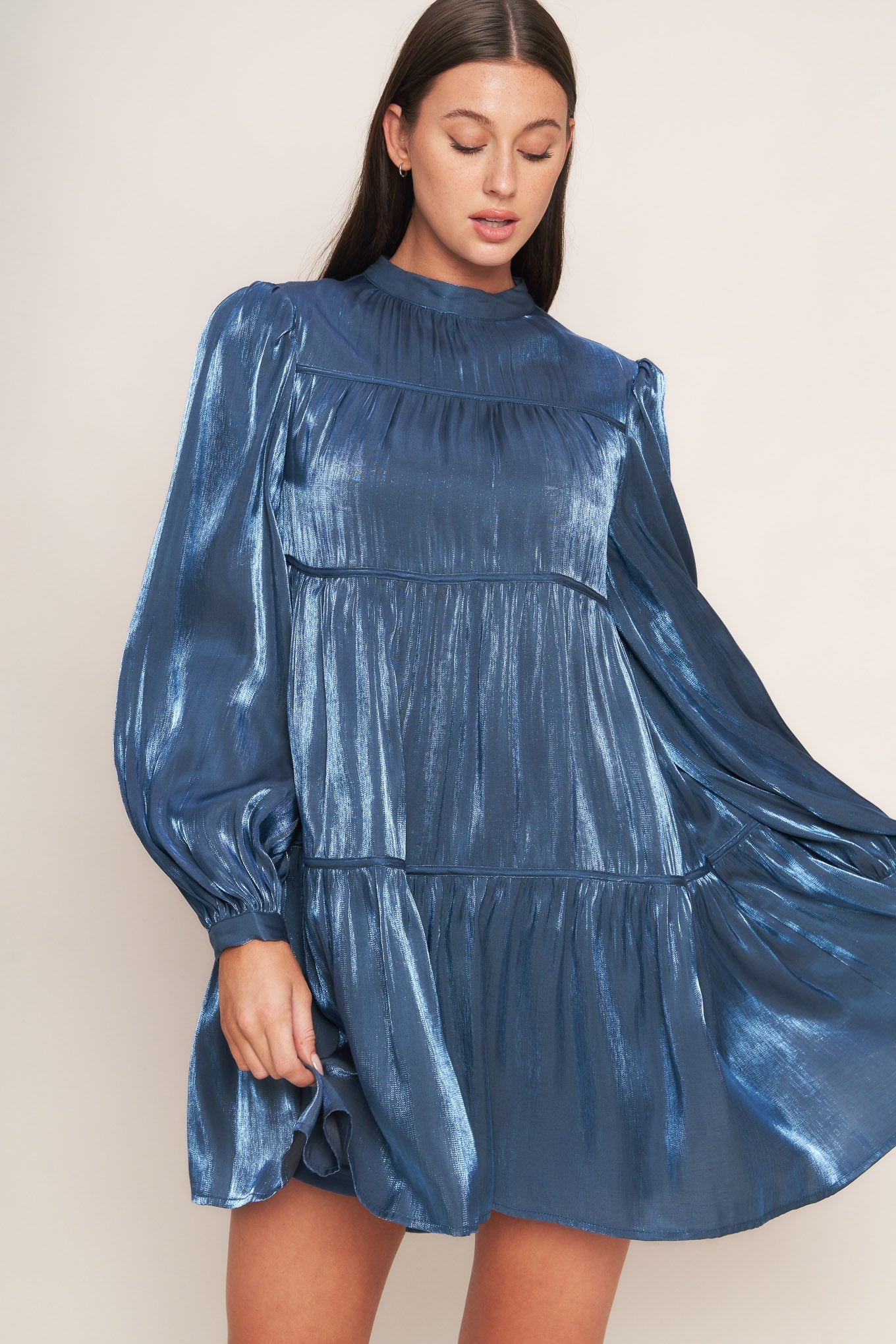 Serenity Calling Vestido Babydoll Mini em Tecido Plano