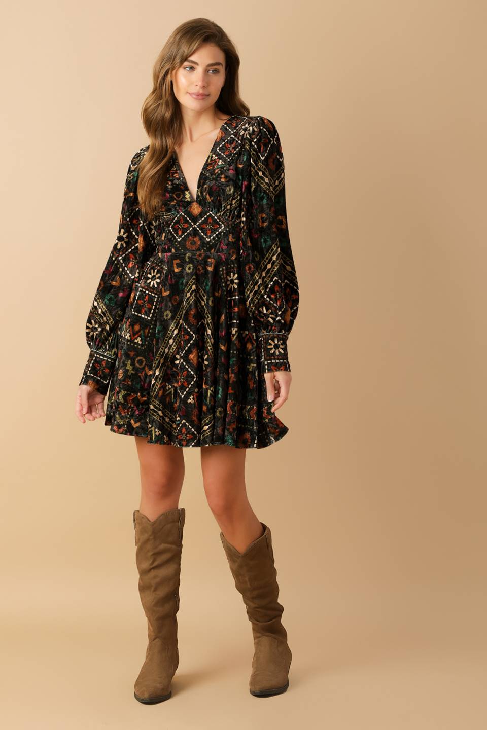 VESTIDO MINI DE TERCIOPELO TEJIDO "ENCONTRÁNDOME A MÍ MISMA"