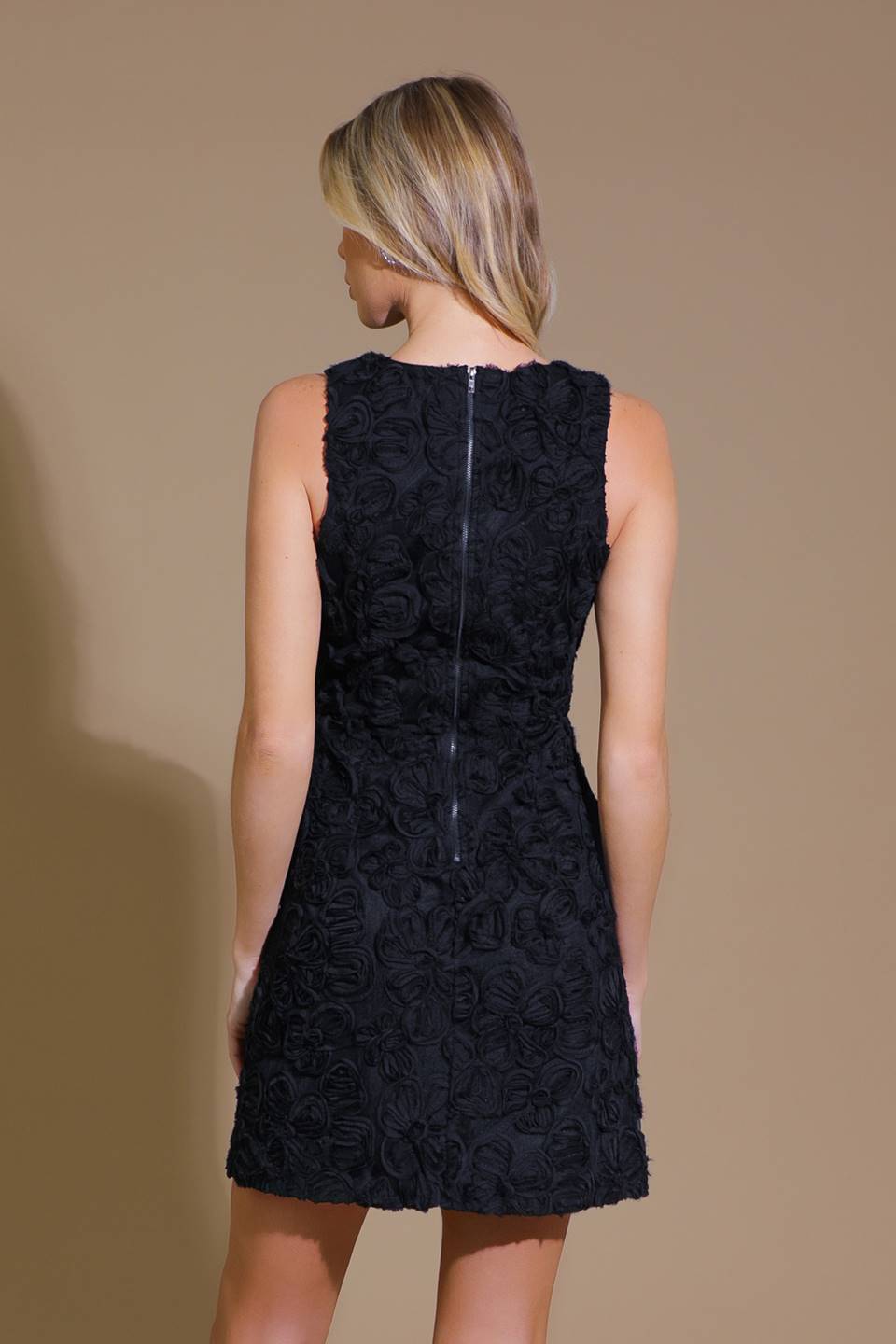 VESTIDO MINI TECIDO LOVE SWEPT