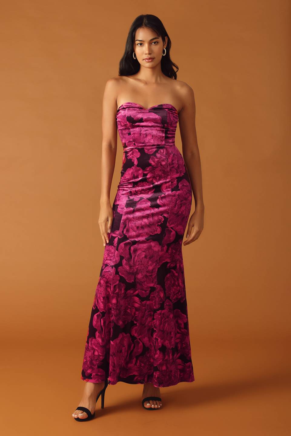 FALLING INTO PLACE VELVET MAXI DRESS - MaraFormigone