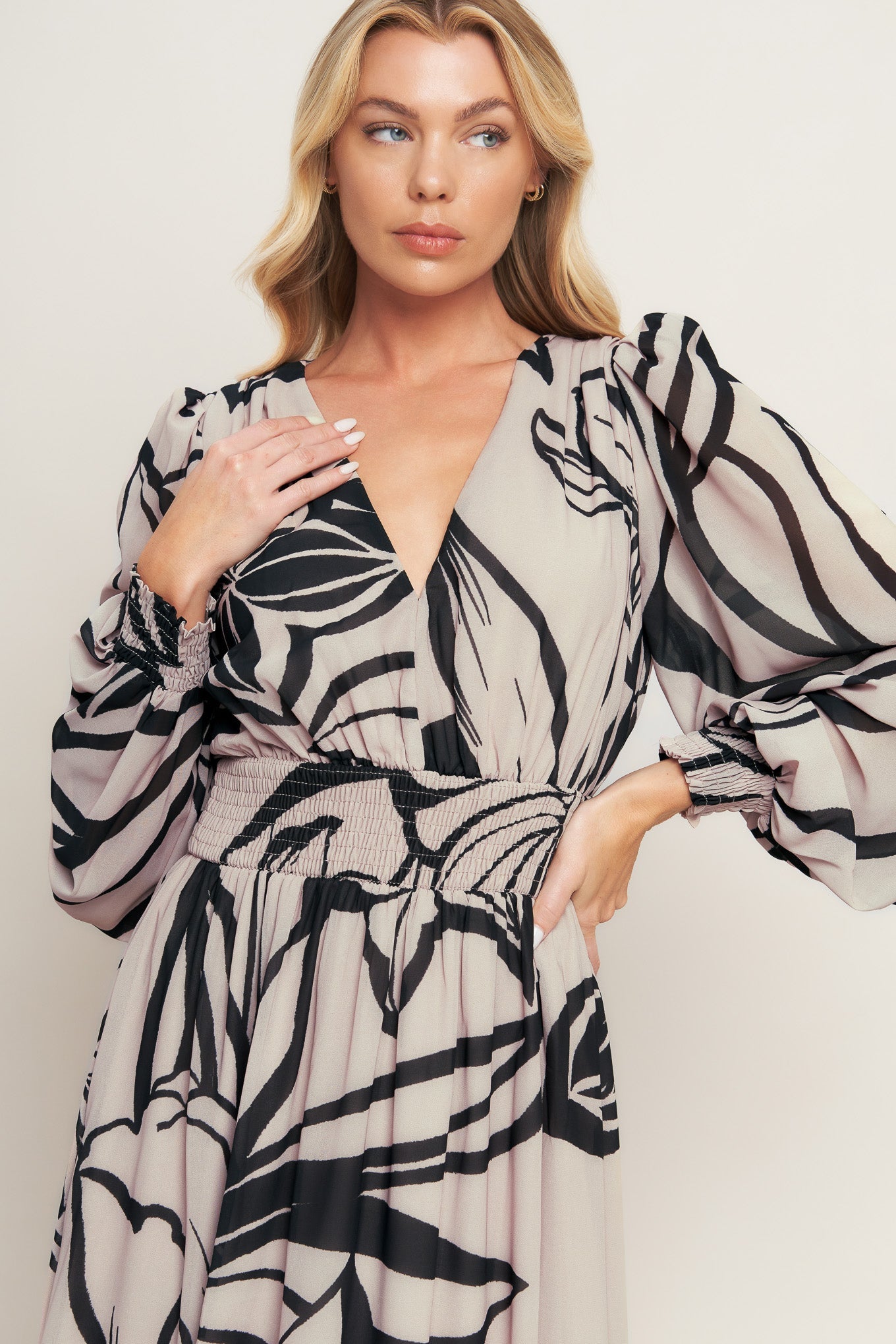 VESTIDO MAXI TEJIDO DE GOTAS DE ROCÍO DANZA