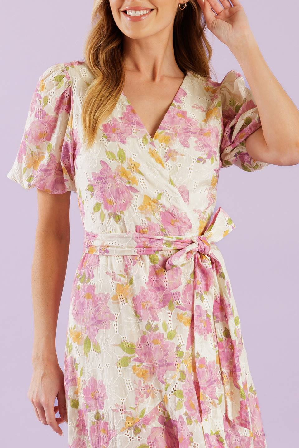 VESTIDO MIDI DE RENDA COFFEE RUN