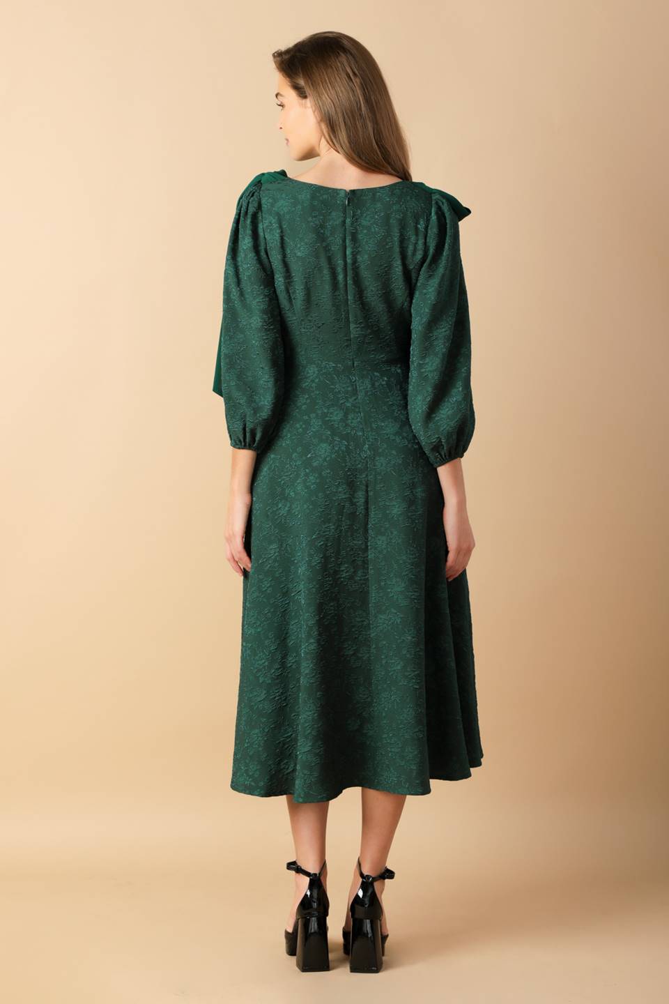 VESTIDO MIDI TECIDO REFLEXOS CÓSMICOS