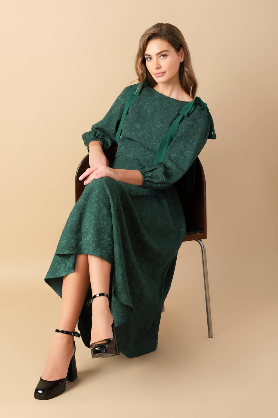 VESTIDO MIDI TECIDO REFLEXOS CÓSMICOS