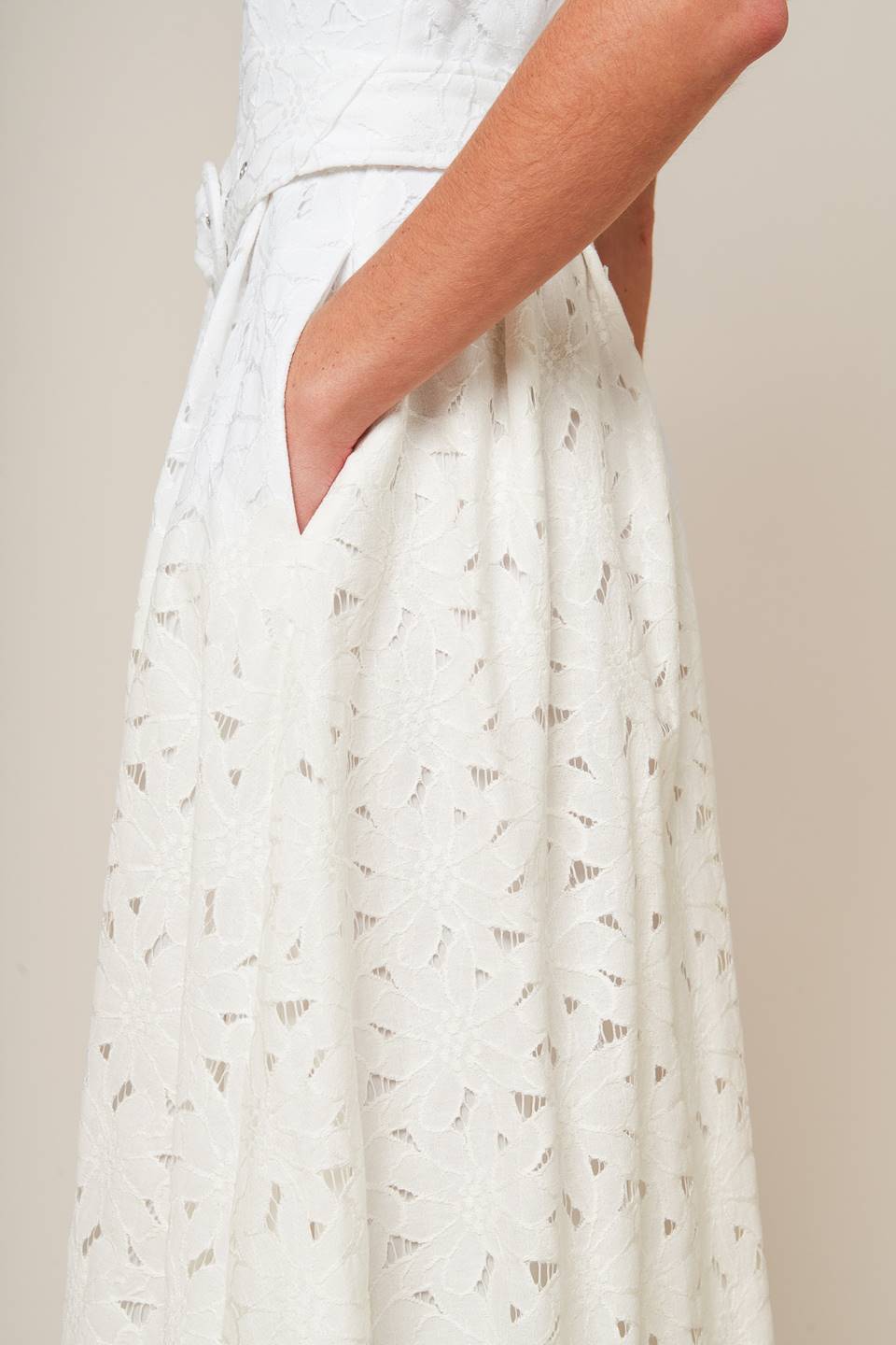 DAFFODILS & DAYDREAMS WOVEN LACE MIDI DRESS - MaraFormigone