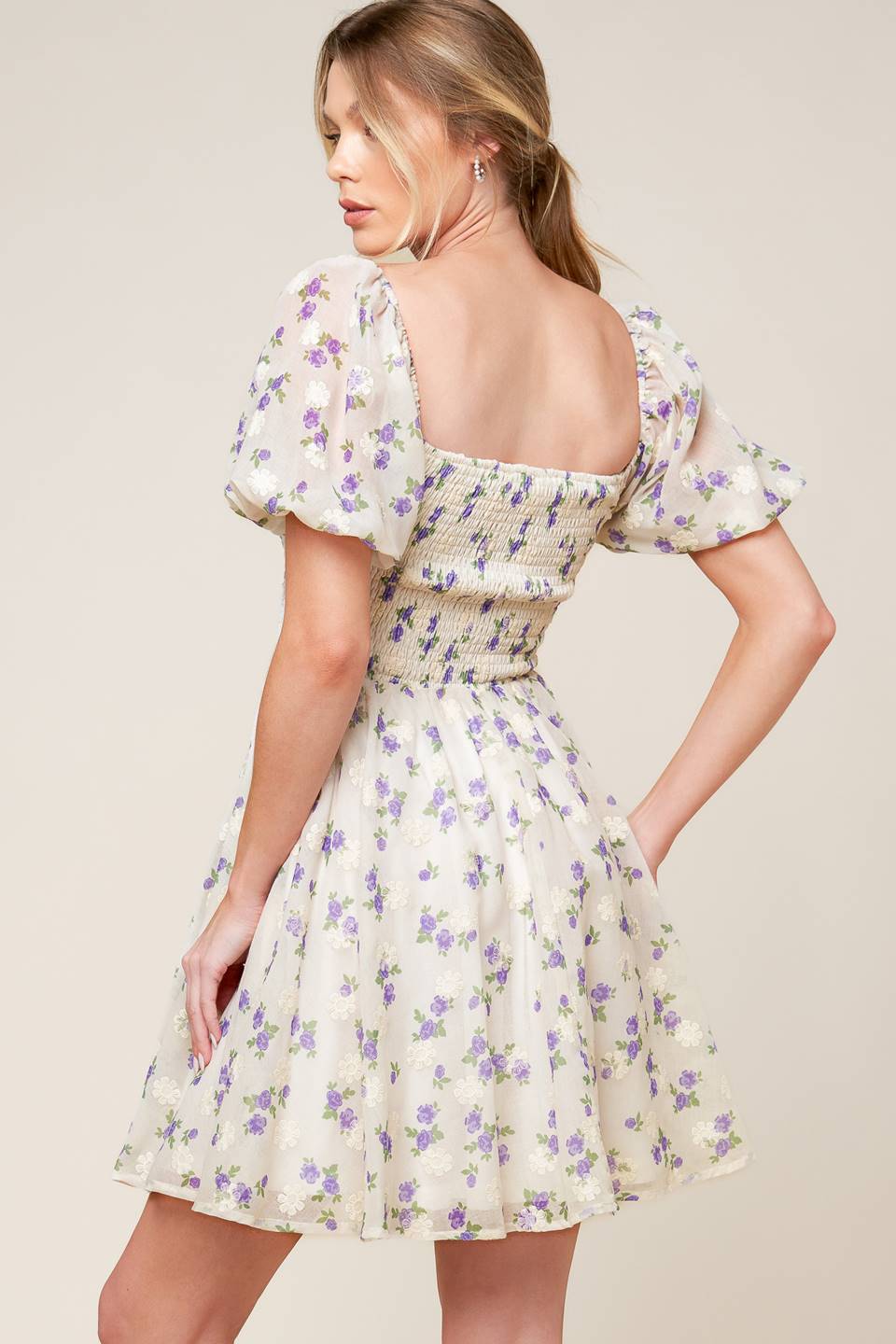 VESTIDO MINI CREME DE TECIDO TECIDO "CRAKING CONNECTIONS"