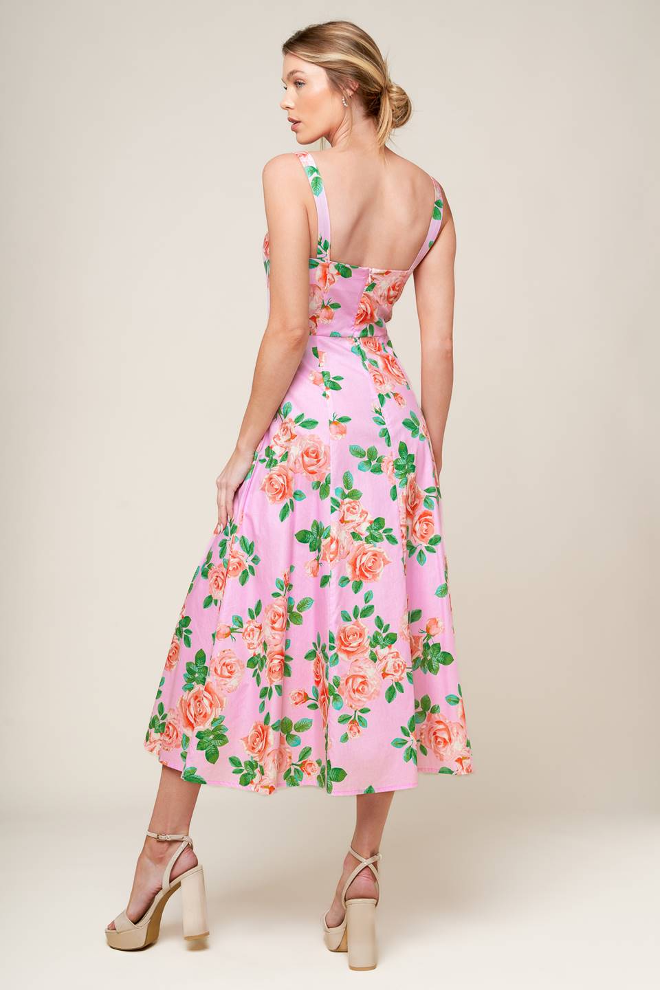 ¡LLEGÓ LA HORA DEL VESTIDO MIDI TEJIDO EN EQUIPO!