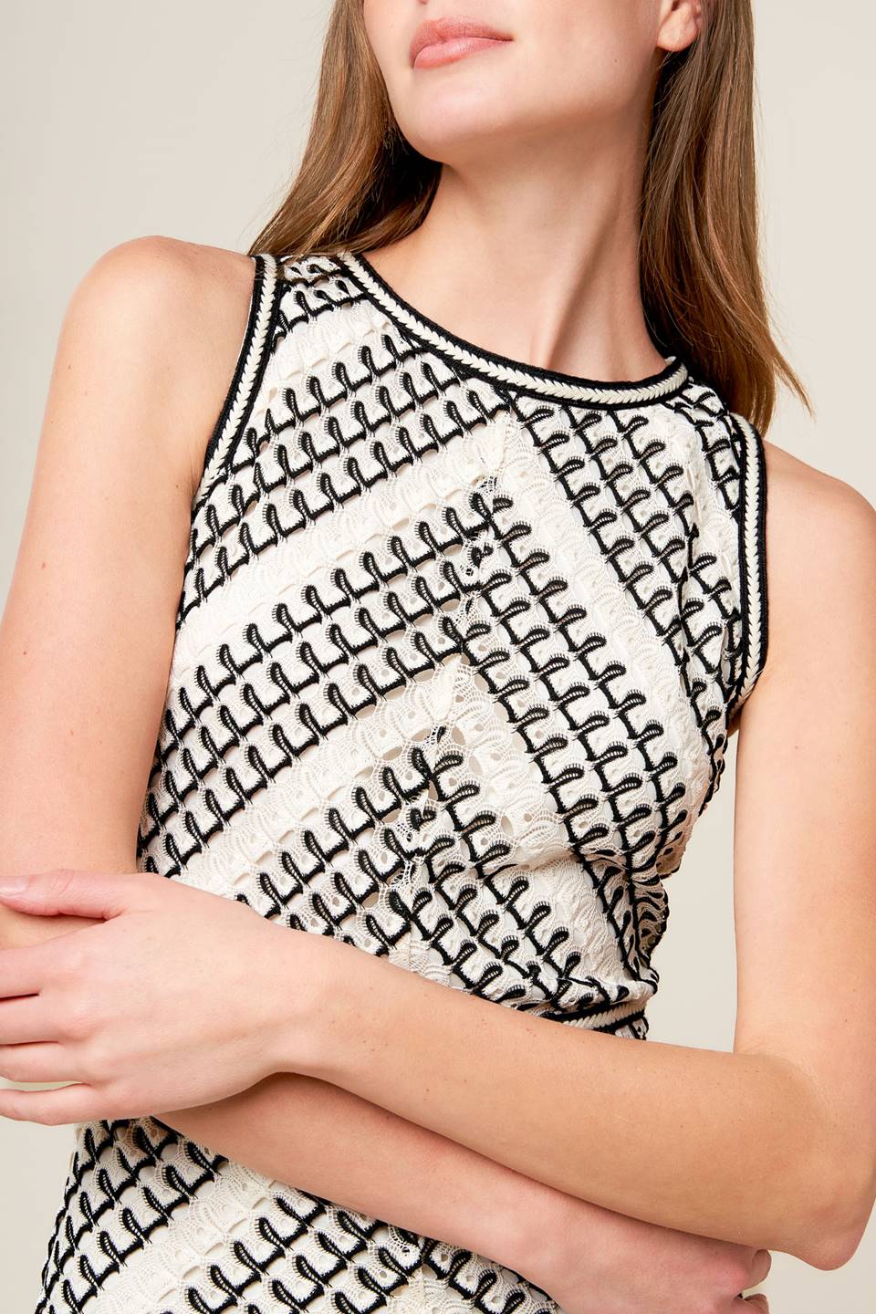 VESTIDO MIDI DE GANCHILLO CON MOMENTO GENIAL