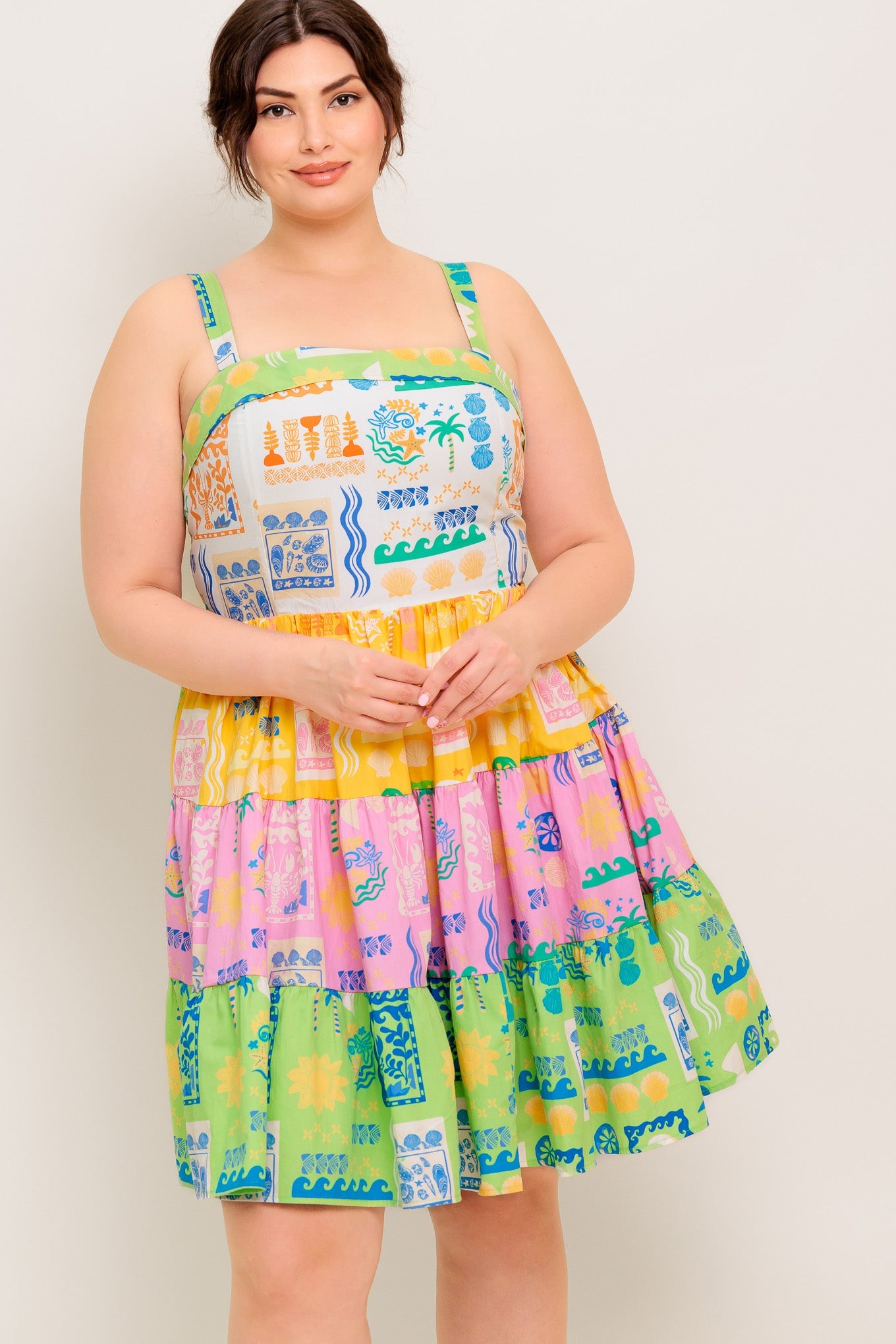 Vestido curto verde tecido para usar fora do escritório