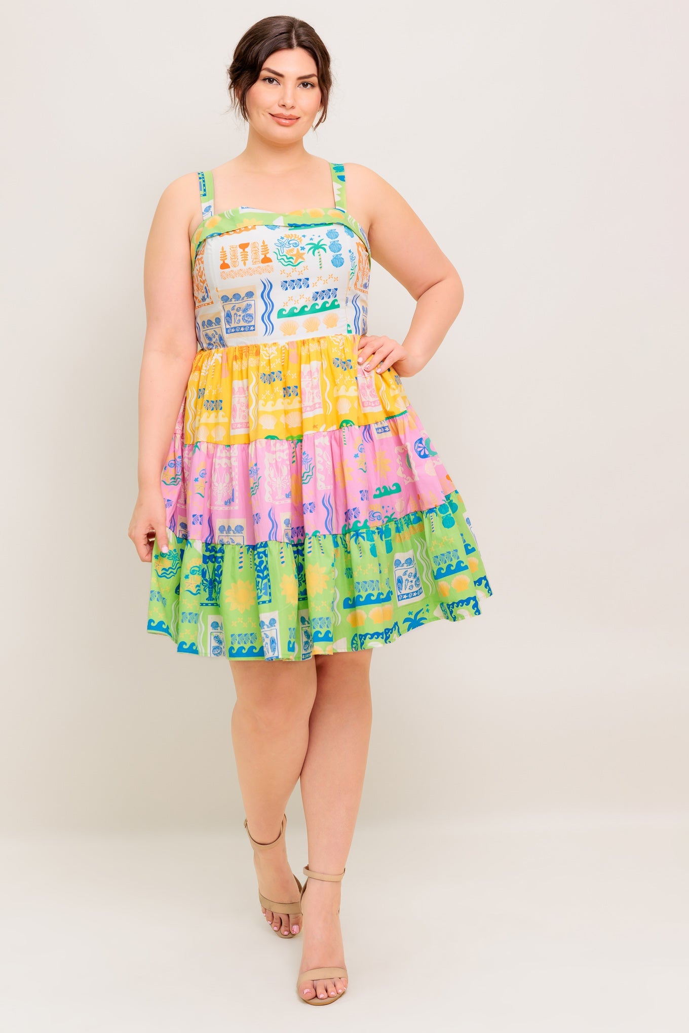 Vestido curto verde tecido para usar fora do escritório