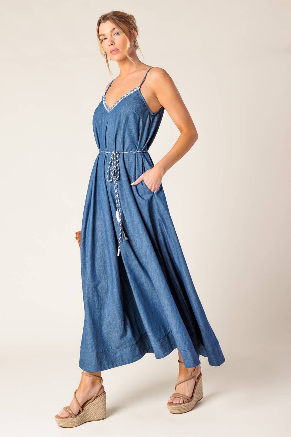 HEARTFELT MOMENT DENIM MIDI DRESS - MaraFormigone