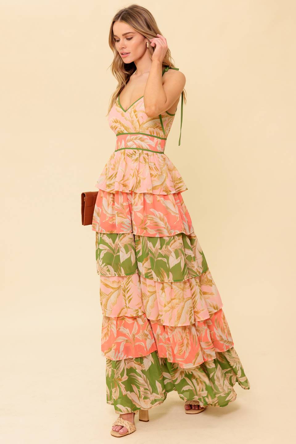 VESTIDO MAXI FEITO COM AQUELE CUIDADO DE CASA