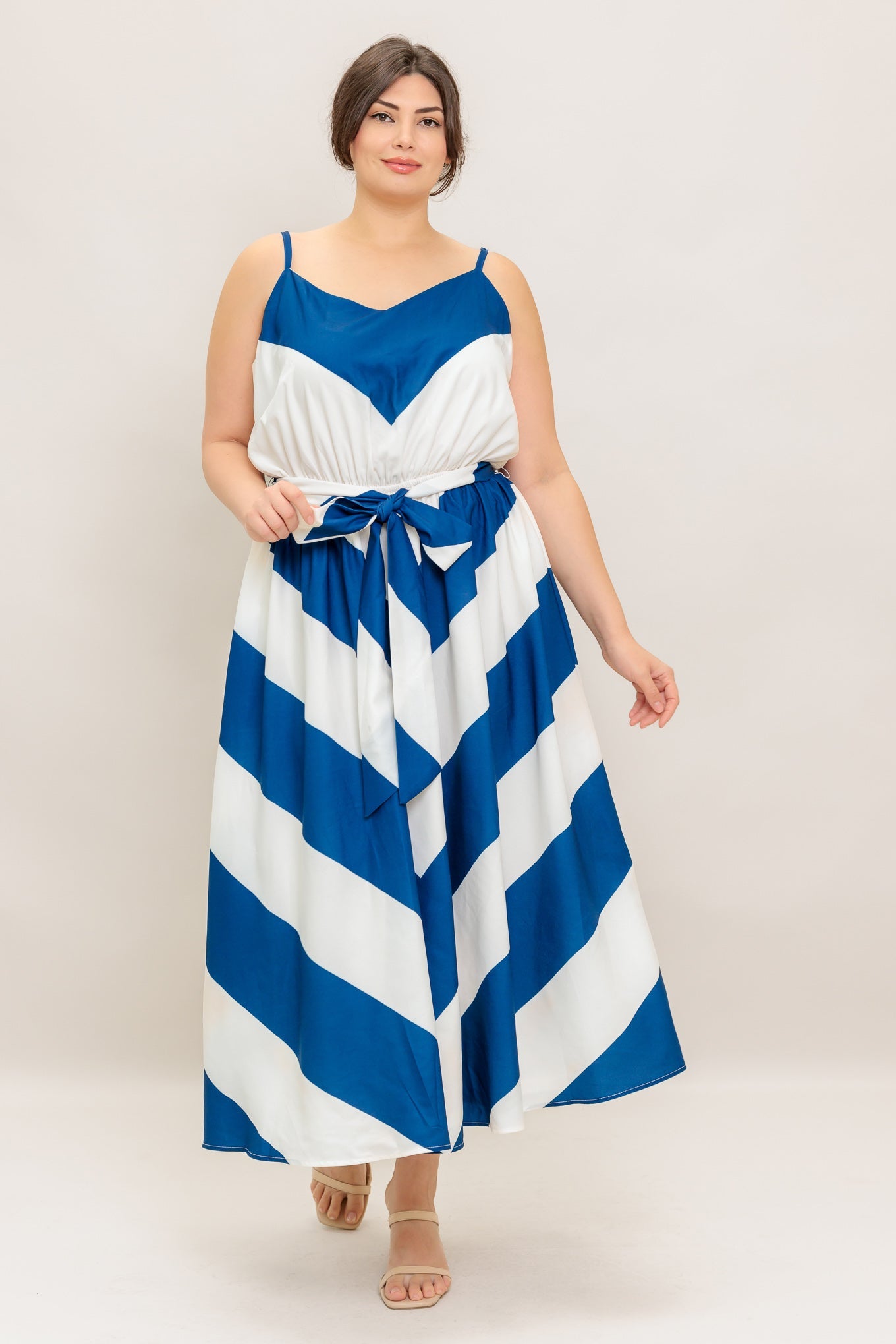 VESTIDO MIDI TEJIDO AZUL MARINO CORAZÓN RADIANTE
