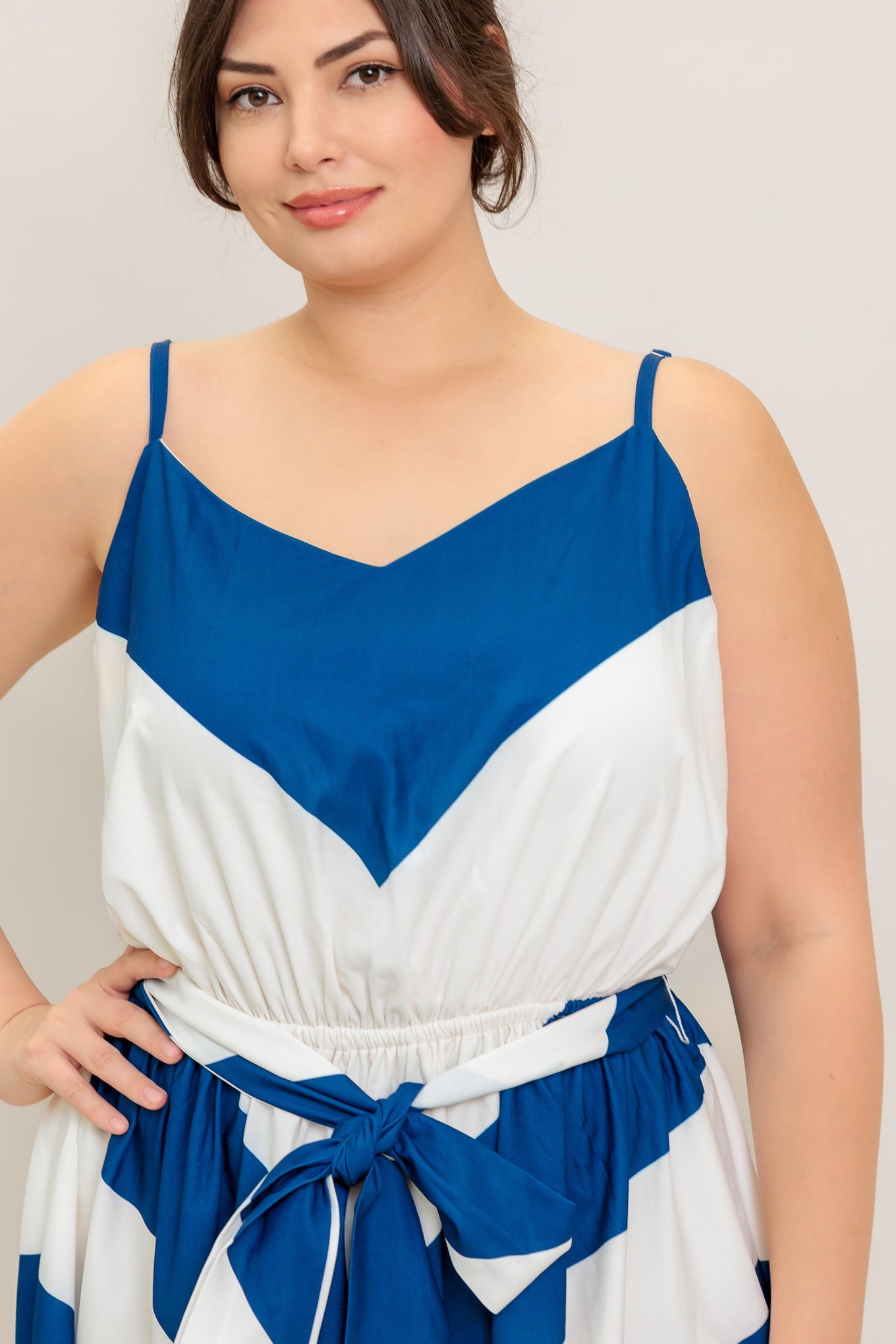 VESTIDO MIDI TEJIDO AZUL MARINO CORAZÓN RADIANTE