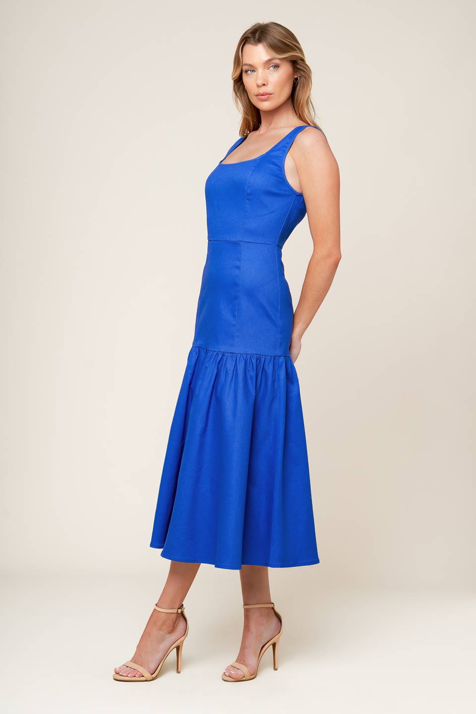 VESTIDO MIDI TEJIDO AZUL DE SUEÑOS AGRADABLES